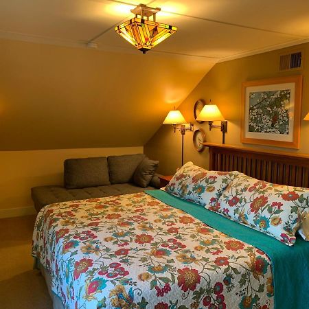 Kangaroo House Bed & Breakfast Eastsound Екстер'єр фото