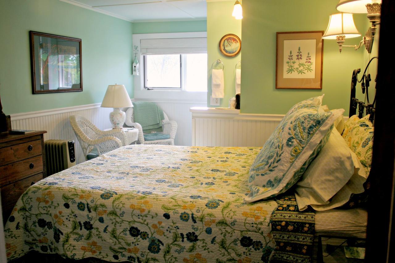 Kangaroo House Bed & Breakfast Eastsound Екстер'єр фото